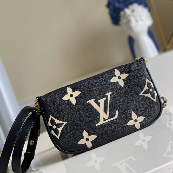 Louis Vuitton Multi Pochette Crossbody Bags 24cm Black – product image 1