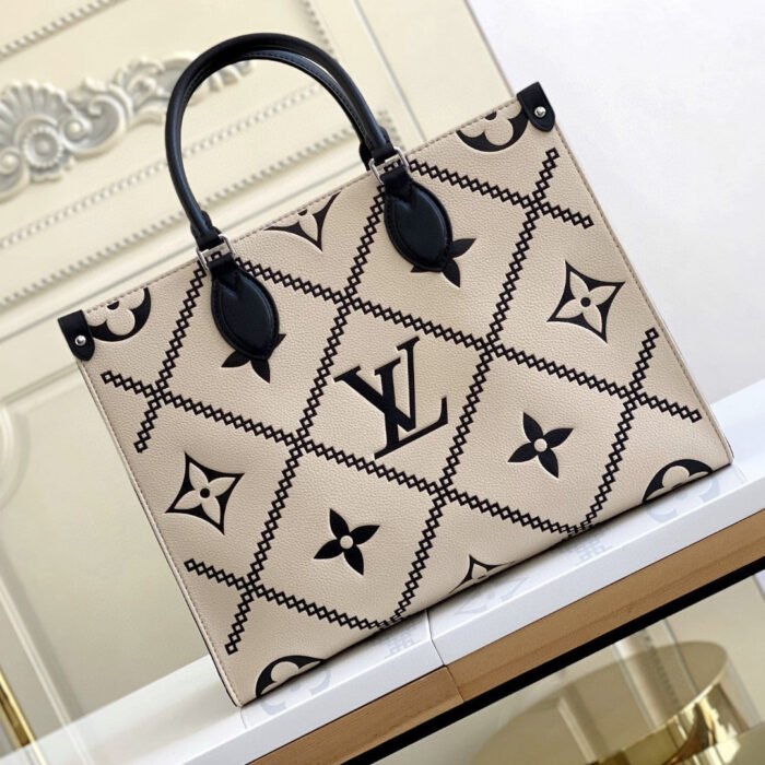 Louis Vuitton M45595 Onthego MM 35cm – product image 1